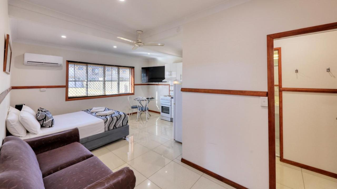 Across Country Motor Inn Даббо Экстерьер фото