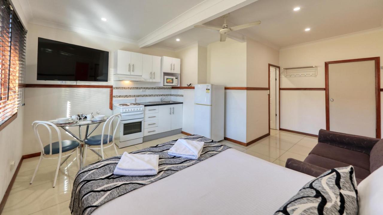 Across Country Motor Inn Даббо Экстерьер фото
